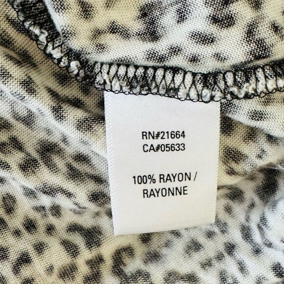 Paperwhite button down top Blouse Animal Print Soft Knit Women's 12 - Picture 11 of 12